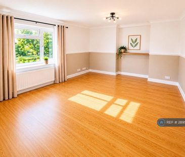 3 bedroom flat to rent - Photo 1