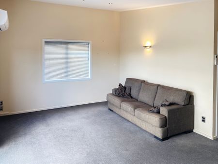 Modern, Easy-Care Living - Photo 2