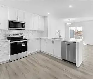 Beautiful Newly Built Half Duplex Near Blackmud Creek Ravine | 1441... - Photo 1