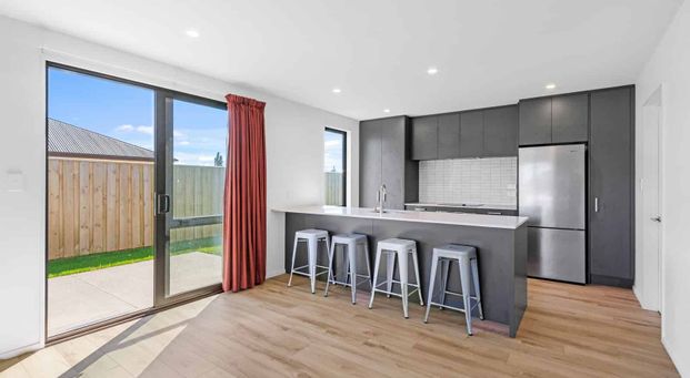 Fresh Two Bedroom Home In Amberley! - Photo 1