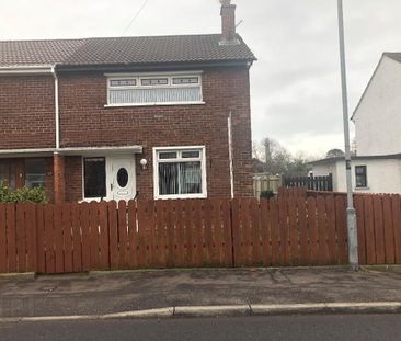 13 Coronation Road, Carrickfergus, BT38 7EX - Photo 4