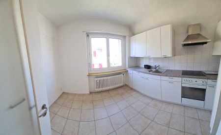 Gemütliche helle, 2.5-Zimmer-Nichtraucherwohnung Nähe von Stadtzentrum - Photo 3
