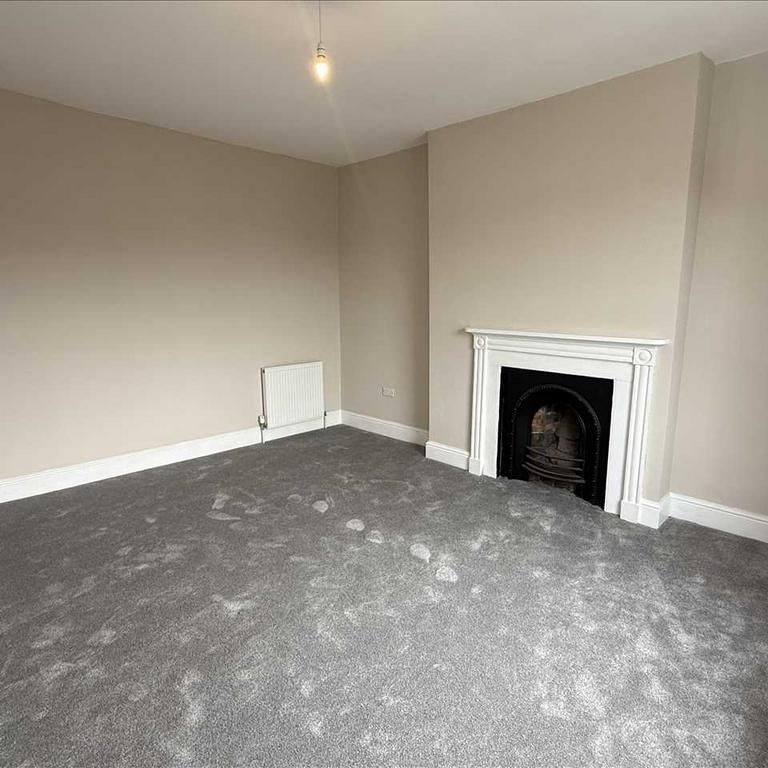 4 bedroom detached house to rent - Photo 1