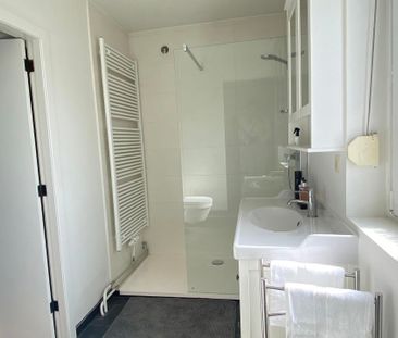 Zeer gezellig gemeubeld dakappartement met riant zonneterras - Photo 3