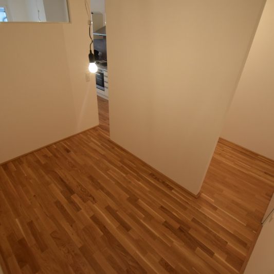AB NOVEMBER VERFÜGBAR- HELLE 1,5-ZIMMERWOHNUNG AN DER U2! - Photo 1