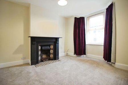 3 bedroom terraced house to rent - Photo 2