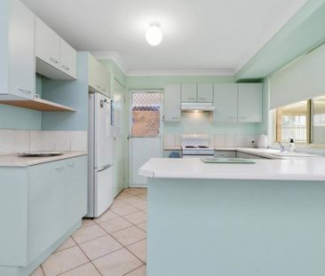 SPACE, COMFORT & LOCATION PERFECT! - Photo 5