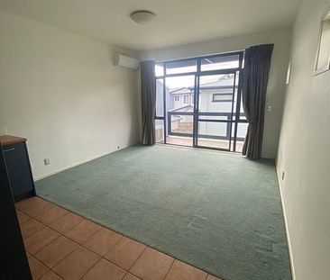 1 Bedroom Apartment in East Tamaki / Botany - Photo 6
