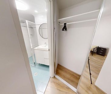 Chippendale - Photo 1