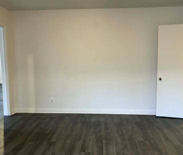 For Lease - 187 Bradley Avenue Unit# 3, Vanier and Kingsview Park, ... - Photo 2