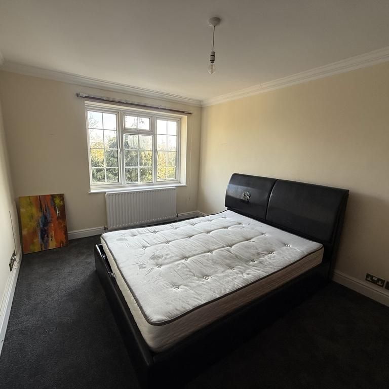 1 bedroom in a house share to rent - Photo 1