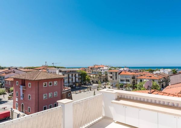 via carlo del prete, Forte dei Marmi, Tuscany 55042