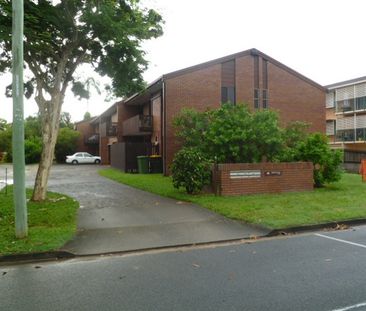 Spacious 2 bedroom unit in Mackay CBD - Photo 6