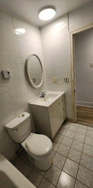newly renovated 3.5 apartment in Boisbriand - Photo 1
