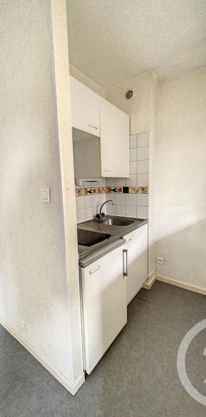 Location Appartement 1 pièce 24m² CLERMONT FERRAND 63000 - Photo 1