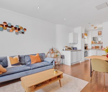 Upper Richmond Road, Putney SW15 - Photo 2