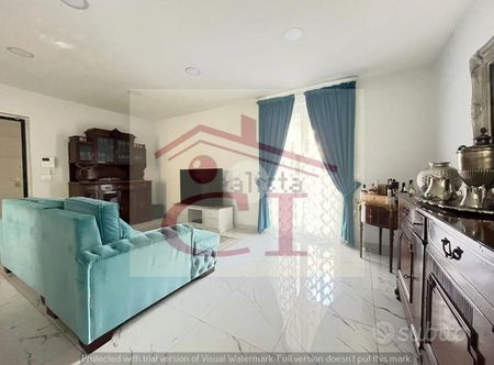 Ampio trilocale con 2 terrazzi e box cod. 028 - Photo 4