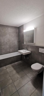 "FAMILIENWOHNUNG IN RUHIGER UMGEBUNG" - Foto 1