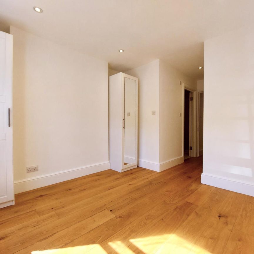 £623.08 per week (£2,700.00 per month) - Photo 1