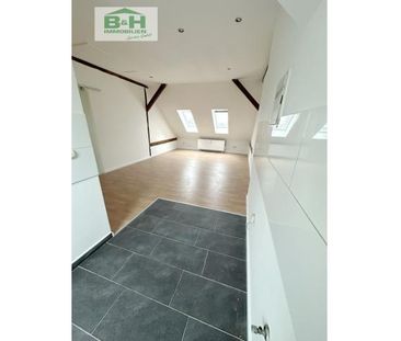 258745874::Vergeben - Hübsche Dachwohnung 2 Zimmer amerikanische Kü... - Photo 2