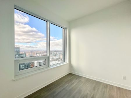 For Lease - 8 Wellesley Street Unit# 5215, Toronto, Ontario - Photo 5