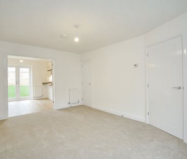 Kingfisher Drive, Northampton - Photo 1
