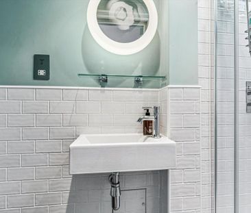 4 bedroom terraced house to rent - Photo 1