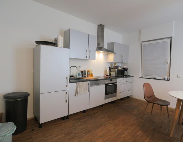 Wohnen in der Innenstadt: Exklusives Stadthaus mit Terrasse & Pkw-Stellplatz! - Photo 1