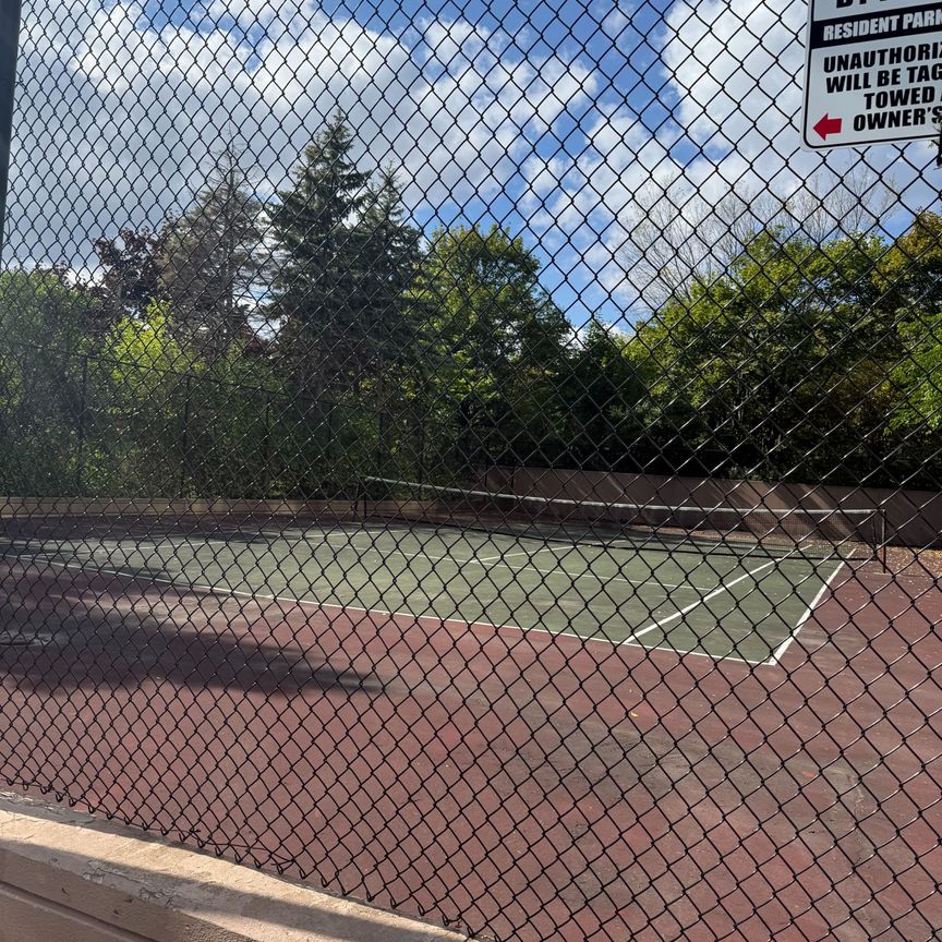 For Lease - 135 Hillcrest Avenue Unit# 1615, Mississauga, Ontario - Photo 1