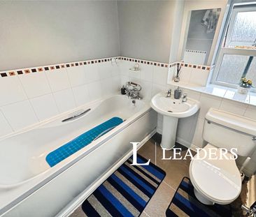 3 bedroom house to rent Ovaldene Way, ST4 - Photo 6