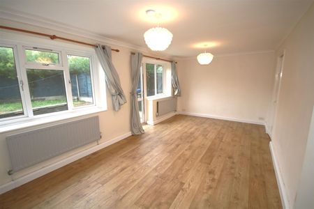 CanterburyWhitehall Close, CT2 8BG, Canterbury - Photo 2