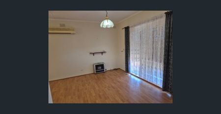 Garden Lovers Family Home! - Photo 3