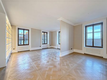 Sublime appartemnent rénové de 6 pièces niché au coeur de la Vieille-Ville - Foto 5