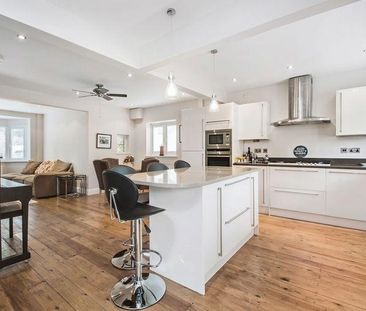 4 bedroom detached bungalow to rent - Photo 4