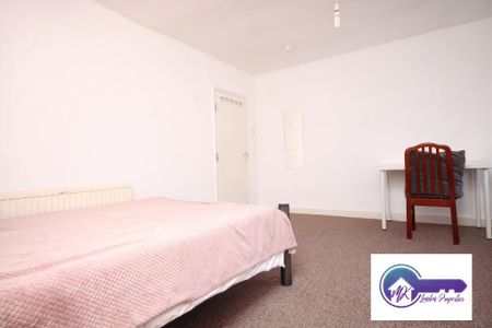 1 Bedroom Room in Flat Share To Rent - Photo 2