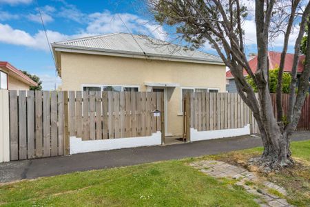 Charming 2-Bedroom House at 5 Ajax Street, St Kilda - Photo 4