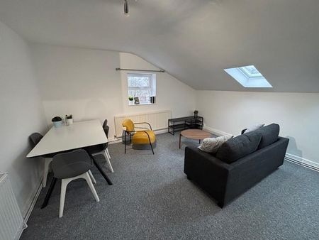 2 bedroom apartment to rent - Photo 4