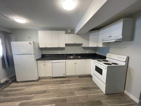 Town Centre Fourplex Lower 1137 Jan 1, 2026 - Photo 3