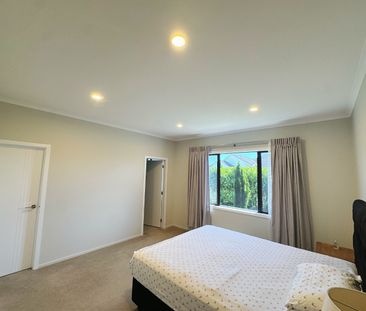 Discover comfort and style in this beautifully appointed Flagstaff ... - Photo 6