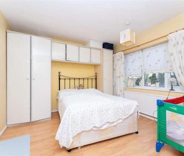 St Mary's Avenue, UB2 - Photo 3