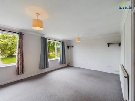 1 bedroom Flat To Let - Photo 1