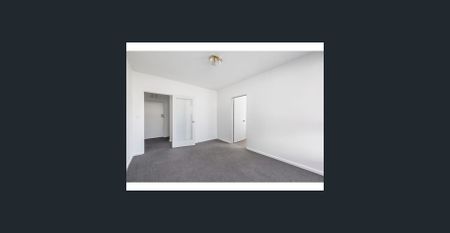 Bright and Affordable Living in the Heart of Elsternwick - Photo 3