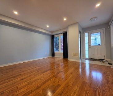 For Lease - 11 Winisk Street, Richmond Hill, Ontario - Photo 1