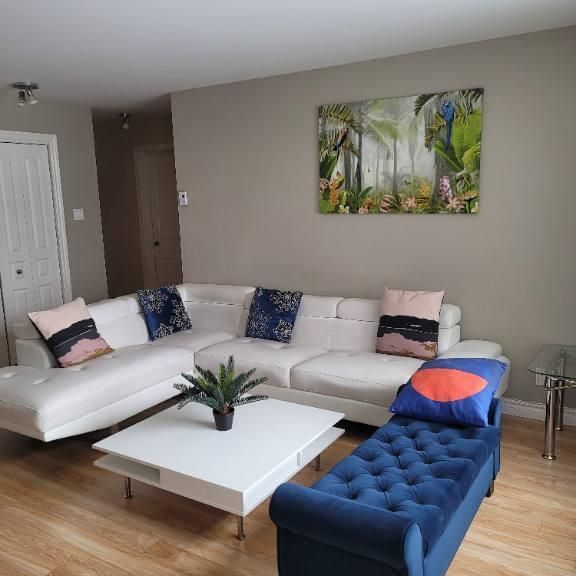 Superbe 4½, tous inclus et entièrement meublé - Photo 1