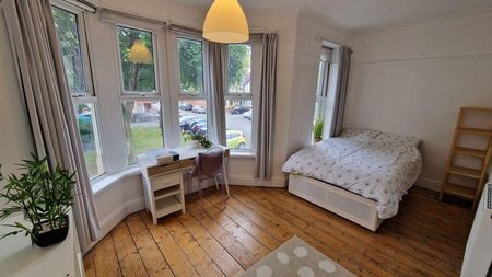 5 bedroom terraced house to rent - Photo 3