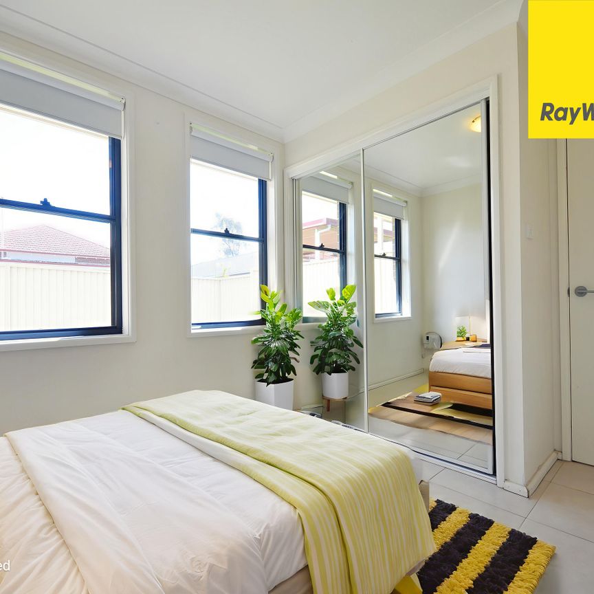 NEAR NEW TWO BEDROOM GRANNY FLAT IN WHISPER QUIET LOCALE - Photo 1