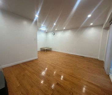 For Lease - 102 Rakewood Crescent, Toronto, Ontario - Photo 5