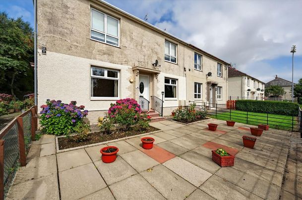 2 bedroom ground floor flat to rent - Photo 1