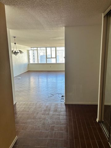 For Lease - 45 Carlton Street Unit# 1711, Toronto, Ontario - Photo 5