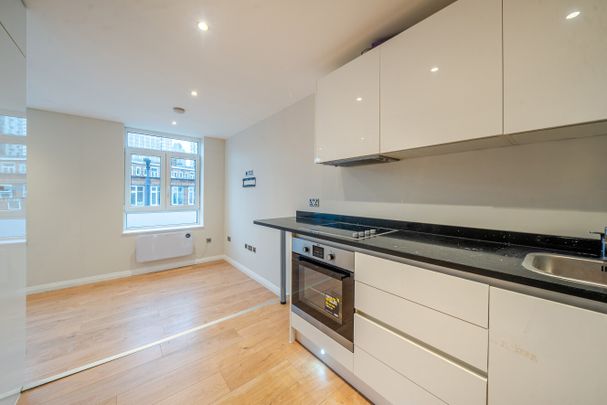 Mercia Grove, London, SE13 - Photo 1